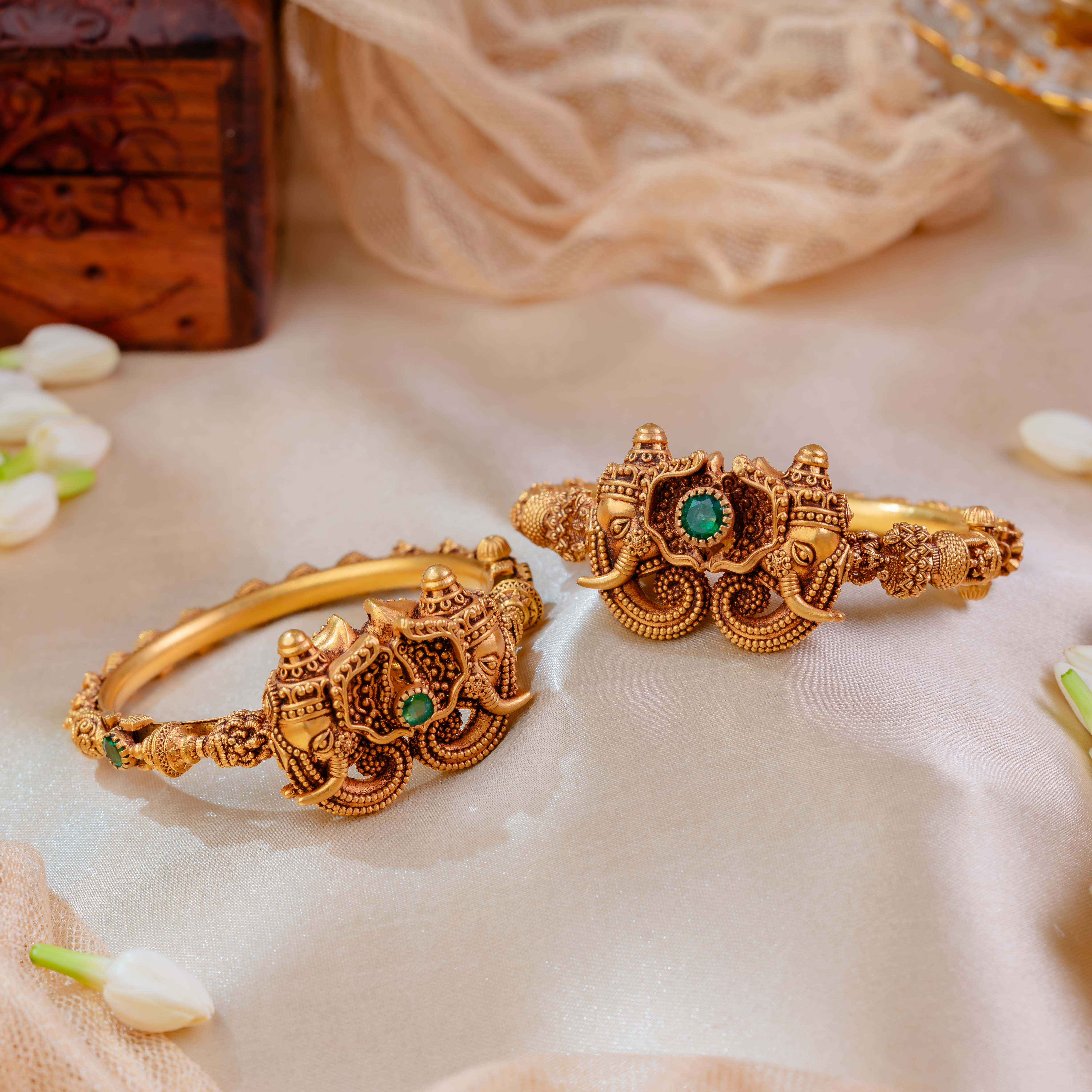 Antique Kada