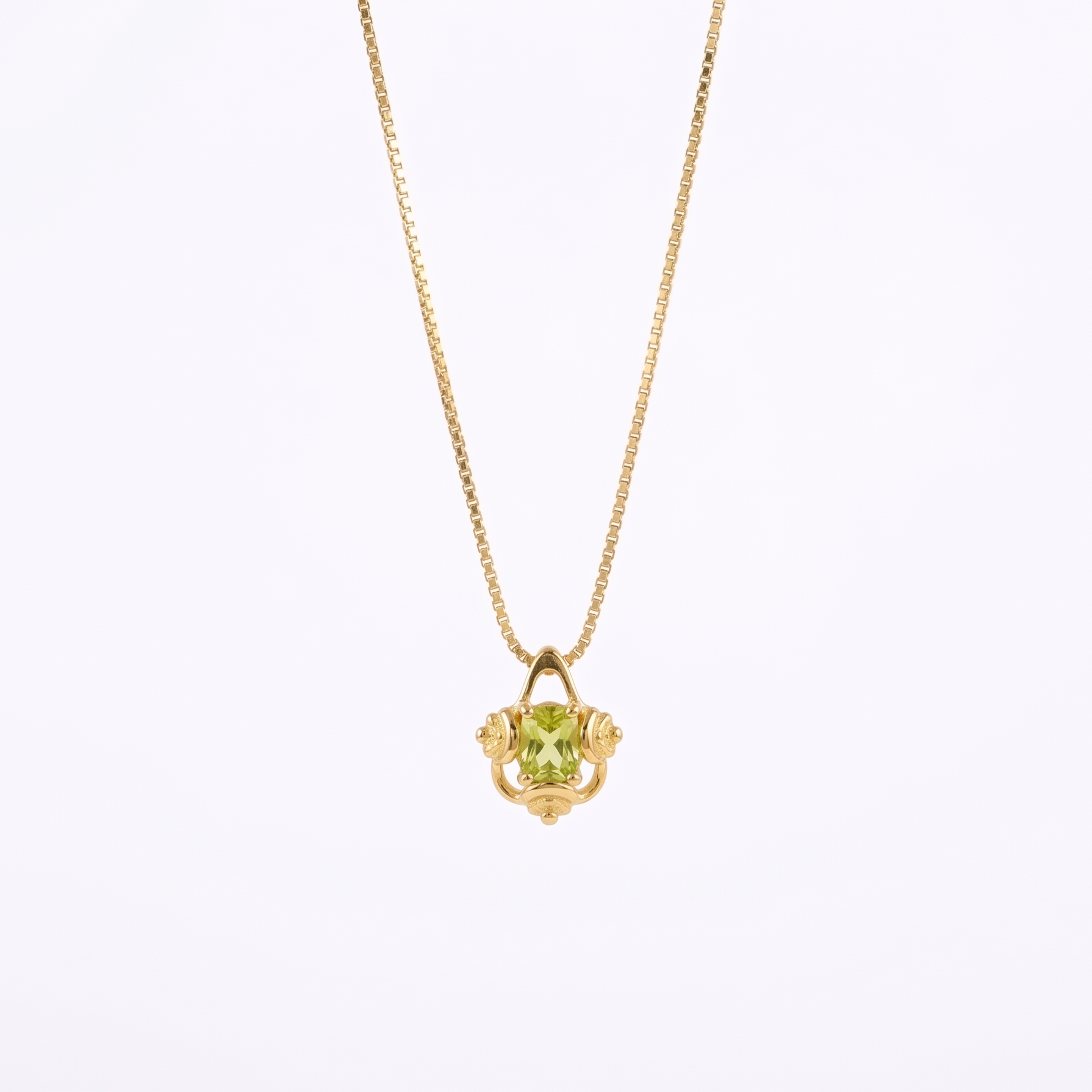 Pendent Stone Chain